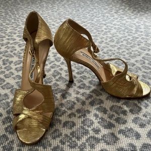 Manolo Blahnik Gold Leather Sandals Size 35.5